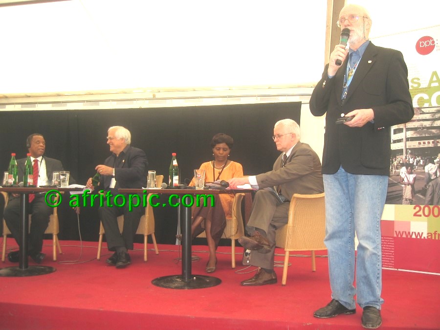 ../Images/afw2006b 212.jpg